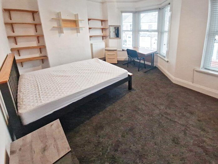 4 Bedroom Terraced House To Rent In Lisvane Street, Caerdydd, CF24