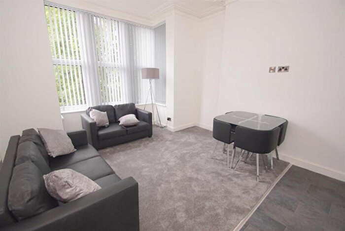 1 Bedroom Flat To Rent In Morris Lane, Kirkstall, Leeds, LS5