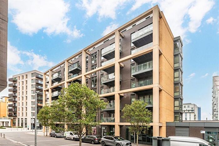 2 Bedroom Flat To Rent In Enterprise Way, Wandsworth, SW18
