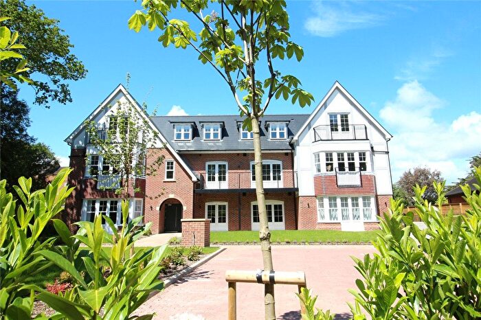 2 Bedroom Flat To Rent In Chewton Farm Road, Walkford, BH23