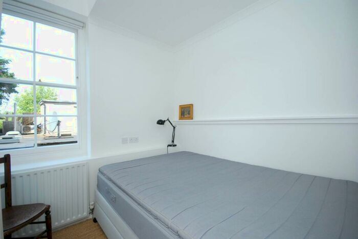 Studio To Rent In Upper Street, Highbury And Islington, London, N1