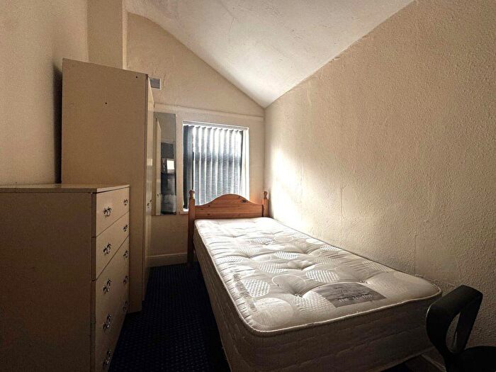 4 Bedroom House To Rent In Hubert Road, B29