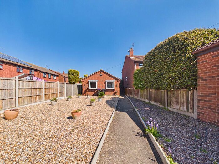 2 Bedroom Detached Bungalow For Sale In Lyons Close, Ruddington, NG11