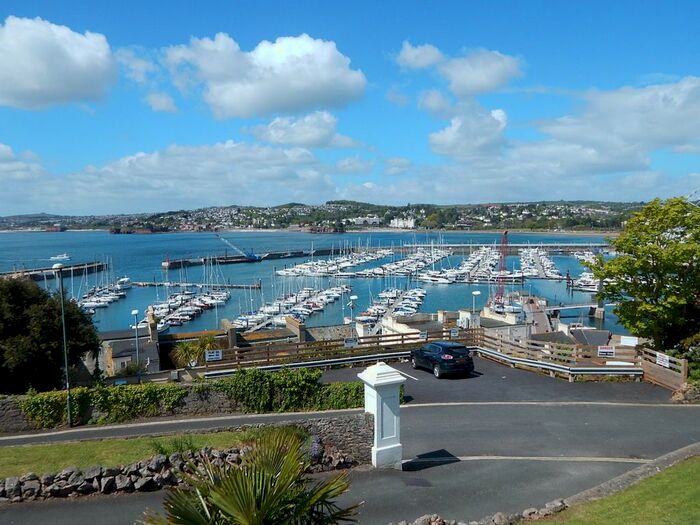 2 Bedroom Flat To Rent In Park Hill Road, Torquay, TQ1