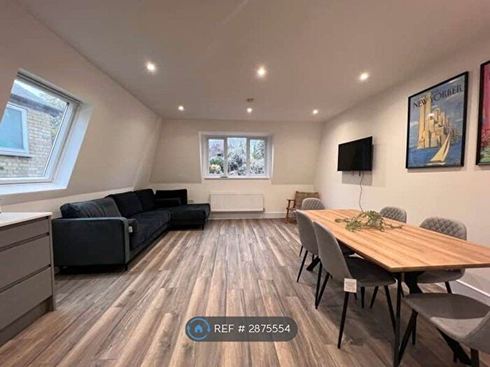 3 Bedroom Flat To Rent In Finchley Lane, London, NW4