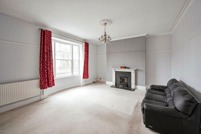1 Bedroom Flat For Sale In Bennetthorpe, Doncaster, South Yorkshire, DN2
