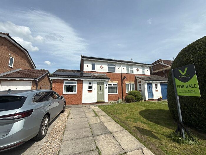 3 Bedroom Semi-Detached House For Sale In Heathfield Park, Middleton St. George, Darlington, DL2