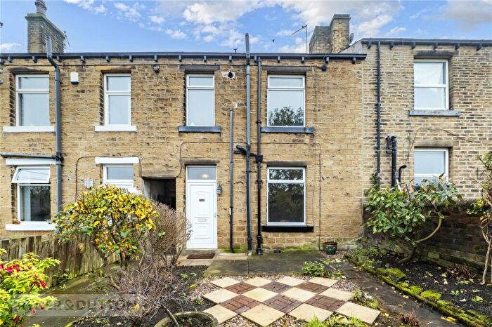 1 Bedroom Terraced House For Sale In May Street, Huddersfield, West Yorkshire, HD4