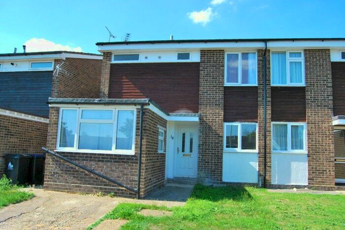 6 Bedroom Terraced House To Rent In Bed Student Home - Headcorn Drive, Canterbury, CT2