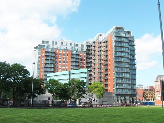 2 Bedroom Apartment To Rent In West Point Wellington Street, Leeds, LS1