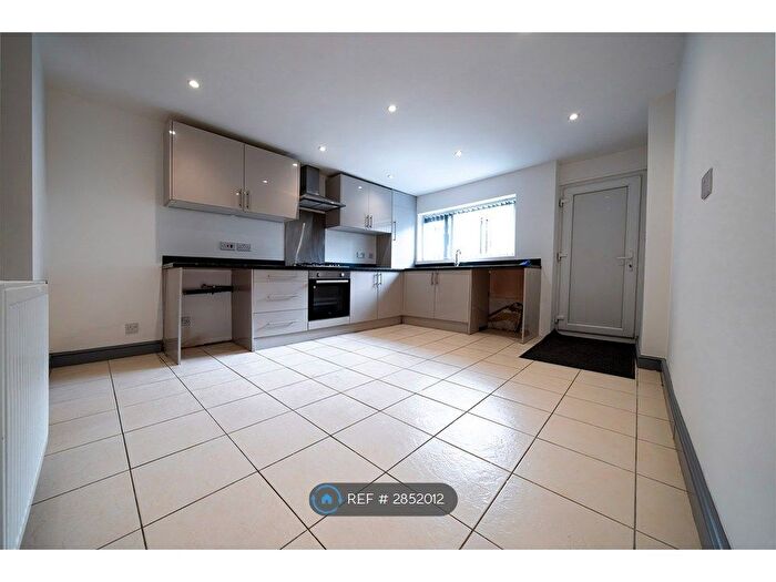 3 Bedroom Terraced House To Rent In Mottram Moor, Hyde, SK14