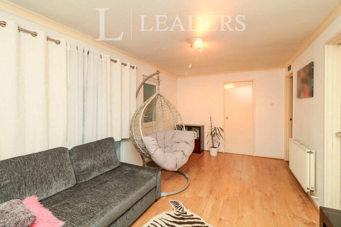 3 Bedroom Terraced House To Rent In Tithelands, CM19