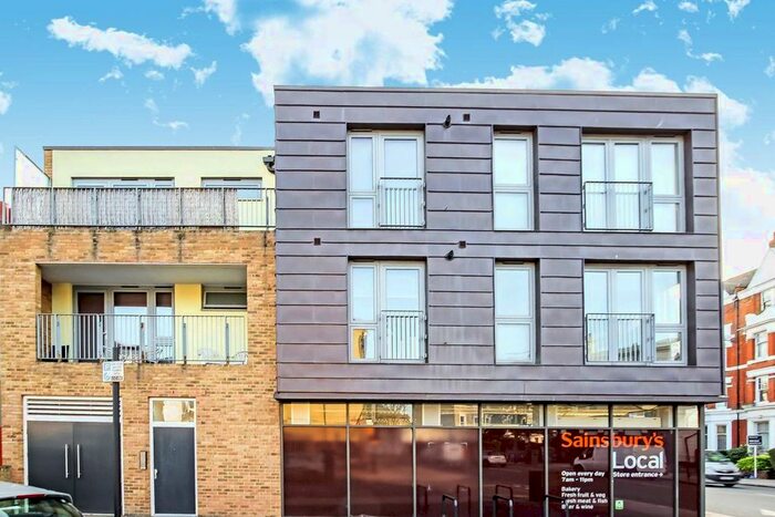 2 Bedroom Flat To Rent In Starfield Road, London W12