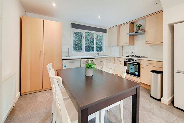 4 Bedroom Terraced House To Rent In Earlsfield Road, Earlsfield, SW18