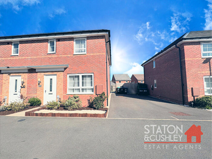 3 Bedroom Semi Detached House For Sale In Phoenix Close, Mansfield, NG18