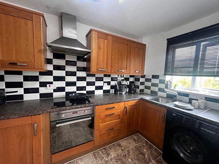 2 Bedroom Flat For Sale In Great Galley Close, Barking, IG11