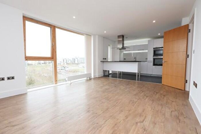 2 Bedroom Flat To Rent In Empire Way Cardiff, CF11
