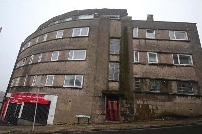 2 Bedroom Flat To Rent In East William Street, Greenock, PA15