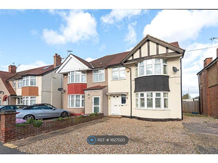 5 Bedroom Semi-Detached House To Rent In Granville Road, Uxbridge, UB10