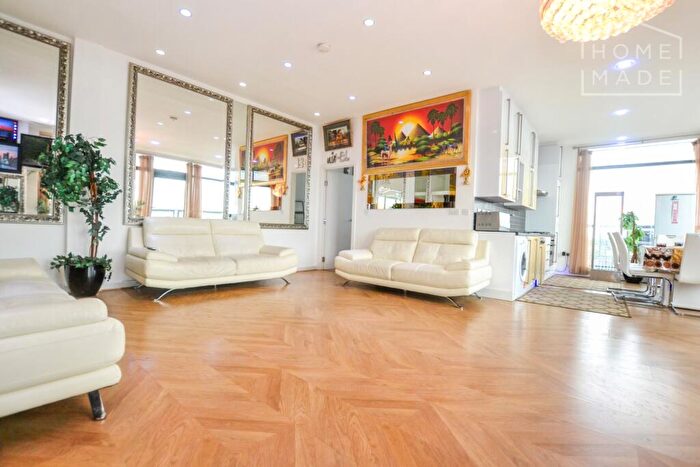 3 Bedroom Flat To Rent In Trebor Works, West Ham, E7