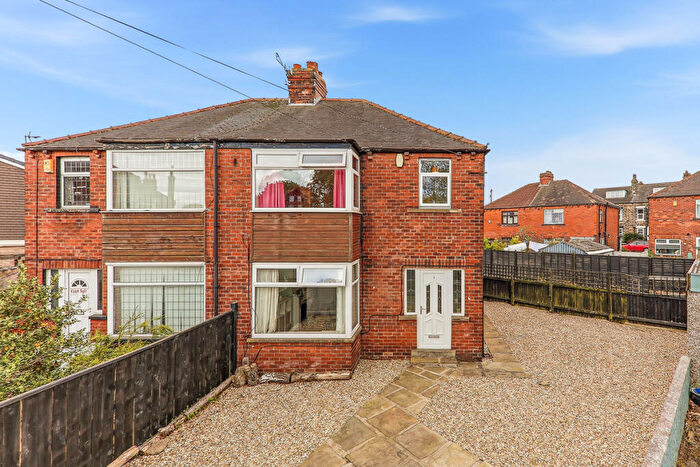 3 Bedroom Semi-Detached House For Sale In Westover Avenue, Leeds, LS13