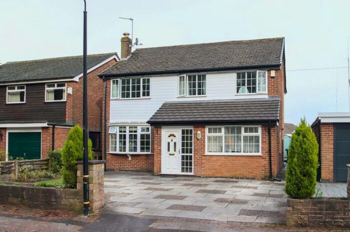 4 Bedroom Detached House To Rent In Braemar Avenue, Flixton, Manchester, M41