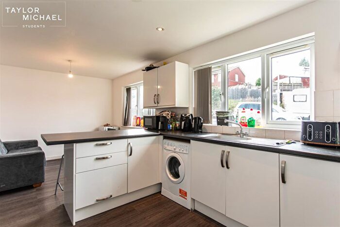 6 Bedroom Detached Bungalow To Rent In Rushlake Close, Brighton, BN1