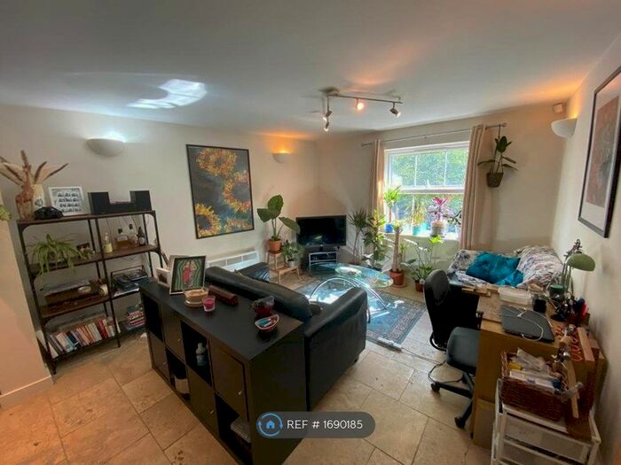 1 Bedroom Flat To Rent In The Junxion, Leeds, LS5