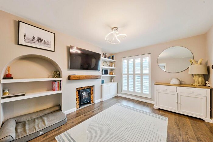 3 Bedroom End Of Terrace House For Sale In Archers Ride, Welwyn Garden City, AL7