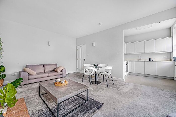 1 Bedroom Flat To Rent In Weymouth Street, London, W1G