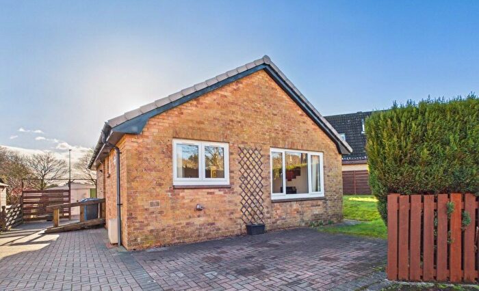 2 Bedroom Detached Bungalow For Sale In Kirkfield West, Livingston, EH54