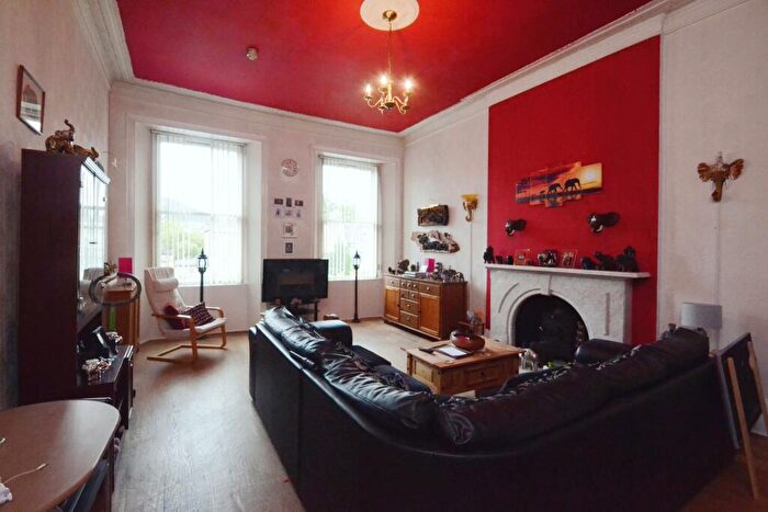2 Bedroom Flat For Sale In Minto Street, Edinburgh, Midlothian, EH9