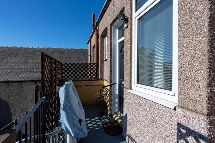 2 Bedroom Flat For Sale In Commercial Street, Kirkcaldy, KY1