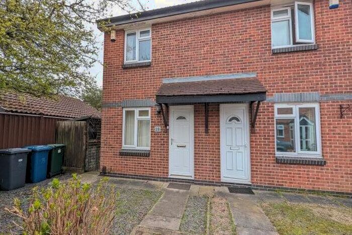 2 Bedroom Semi-Detached House To Rent In Wisley Close, Nottingham, NG2