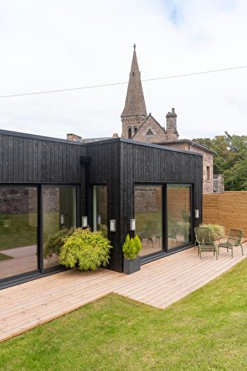 3 Bedroom Detached House For Sale In Claverhouse Drive, Edinburgh, EH16