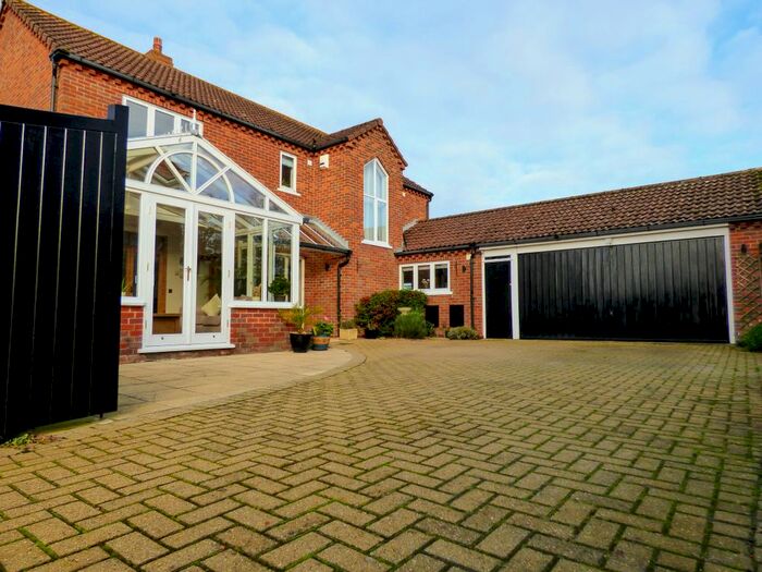 4 Bedroom Detached House For Sale In Wiggs Acre, Barnby, Beccles NR34