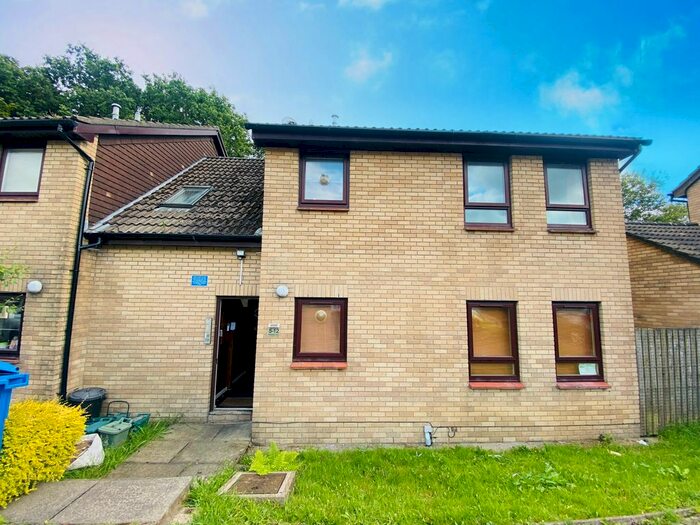 1 Bedroom Flat To Rent In Rhodfa'r Eos, Cwmrhydyceirw, Swansea, SA6