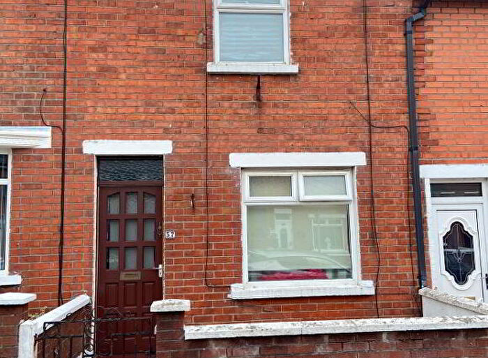 2 Bedroom Mid Terraced House For Sale In Glenbank Place, Belfast, BT14