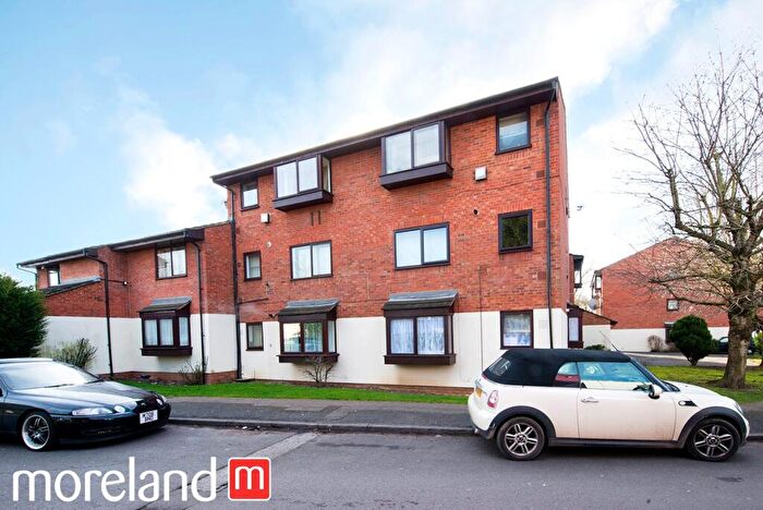 1 Bedroom Flat To Rent In Wheatley Close, Hendon, NW4