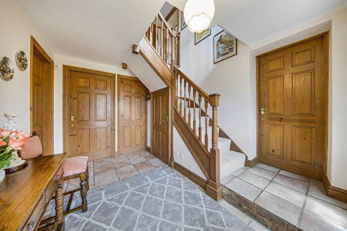 4 Bedroom Detached House For Sale In Lower Street, Desborough, NN14
