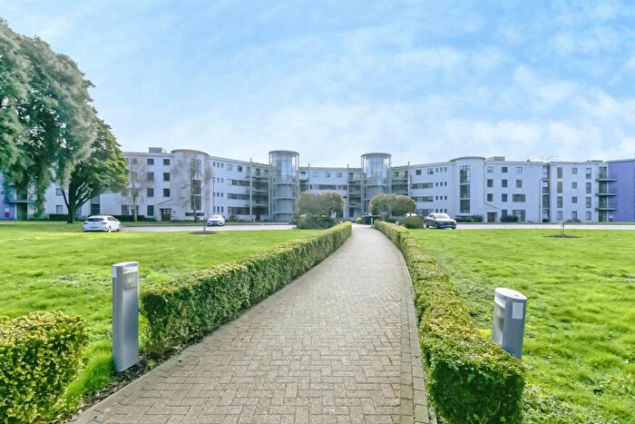 Studio For Sale In Hayes Road, Sully, Penarth, CF64