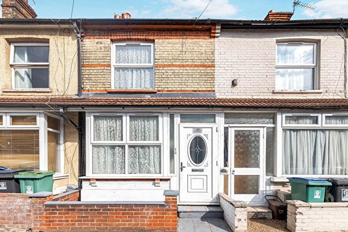 3 Bedroom Terraced House For Sale In Leavesden Road, Watford, Hertfordshire, WD24