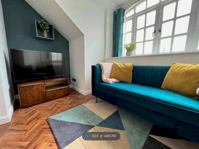 1 Bedroom Flat To Rent In Swan Street, West Malling, ME19