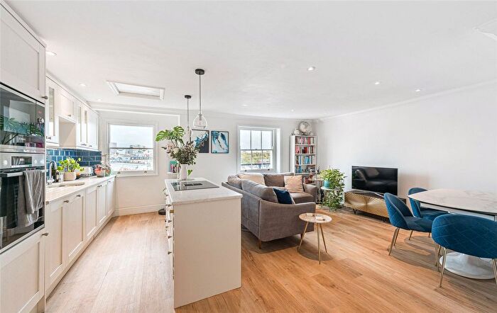 2 Bedroom Flat For Sale In Warwick Square, London, SW1V