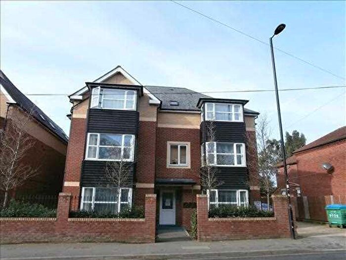 2 Bedroom Apartment To Rent In , Amira House, Bullar Road, Southampton, SO18