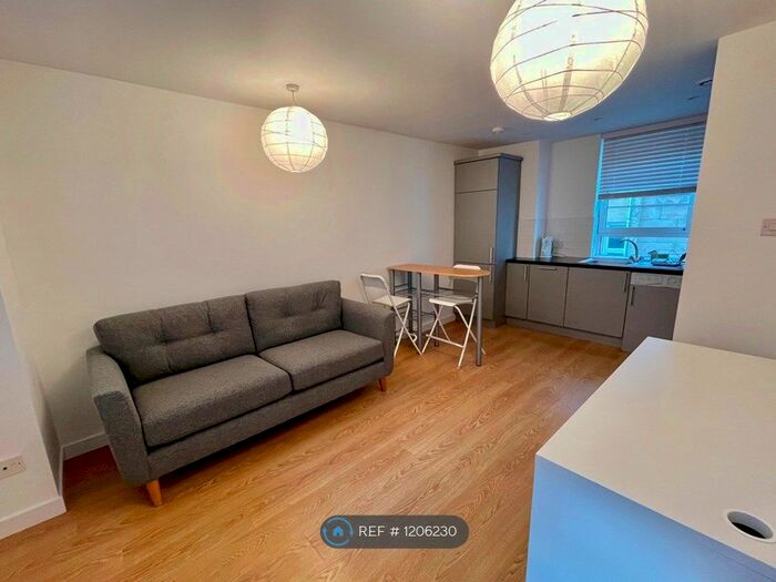 1 Bedroom Flat To Rent In Sauchiehall Street, Glasgow, G2