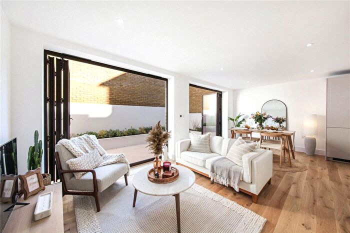 3 Bedroom Detached House For Sale In Merivale Road, Putney, London, SW15