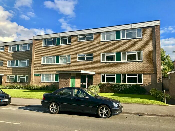 2 Bedroom Flat To Rent In Metchley Lane, Harborne, Birmingham, B17