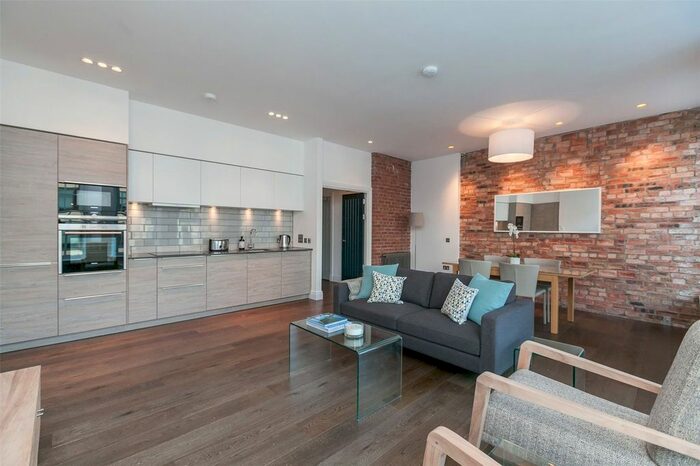 2 Bedroom Flat To Rent In Castle Street, Edinburgh, EH2