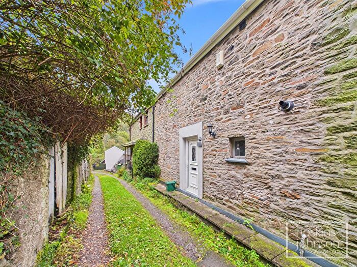 2 Bedroom Cottage For Sale In Troedrhiw-Trwyn, Pontypridd, CF37